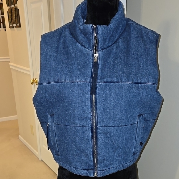 Women's Blue Denim Vest - Picture 5 of 7